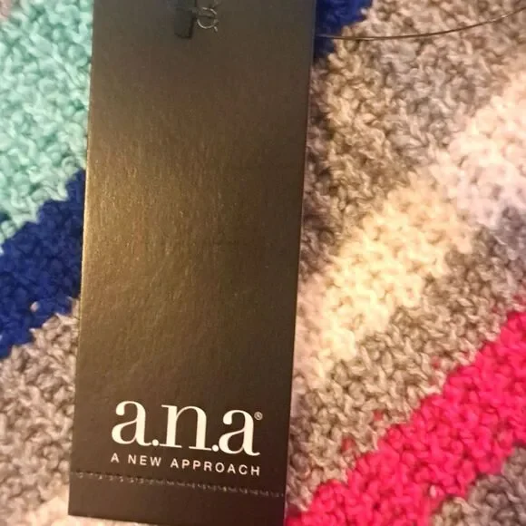 MEDIUM (OVERSIZED) A.N.A SWEATER - Picture 6 of 8